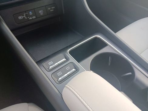 Used 2025 Hyundai Sonata SEL FWD image 19