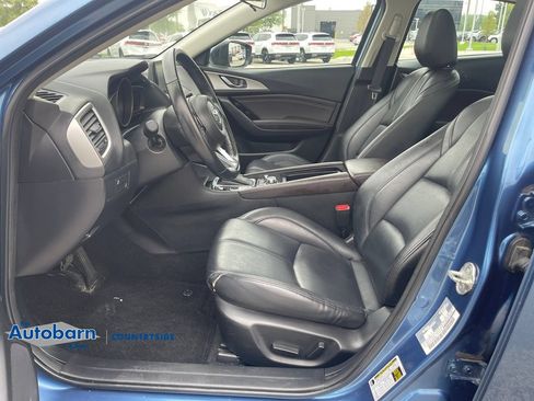 Used 2018 MAZDA MAZDA3 Touring FWD image 9
