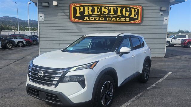 Used 2025 Nissan Rogue SV AWD/4WD image 1