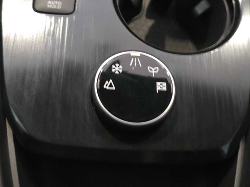 Used 2023 Nissan Rogue S AWD/4WD image 27