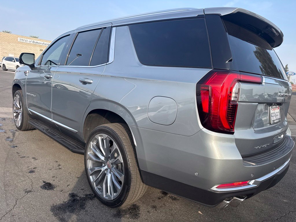 Used 2025 GMC Yukon Denali AWD/4WD image 3