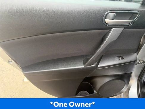 Used 2010 MAZDA MAZDA3 i Touring FWD image 10