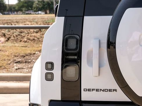 New 2026 Land Rover Defender 110 X-Dynamic SE AWD/4WD image 54