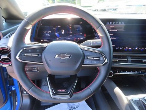 Certified 2025 Chevrolet Equinox EV RS w/ Convenience Package II AWD/4WD image 16