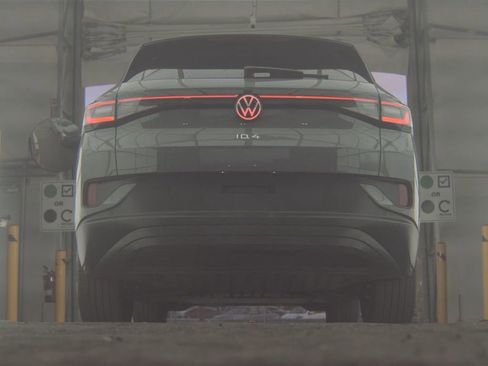 Used 2024 Volkswagen ID.4 S image 7