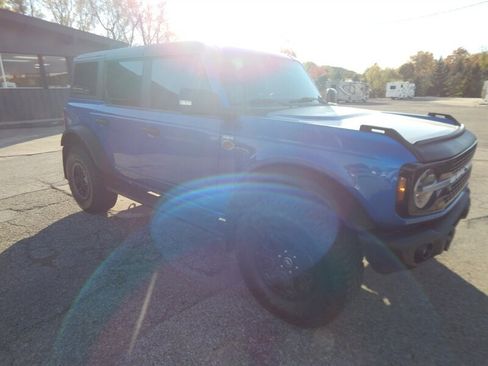 Used 2023 Ford Bronco Wildtrak image 5