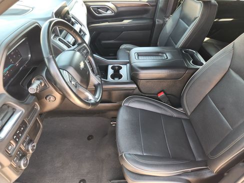 Used 2023 Chevrolet Suburban Premier image 14