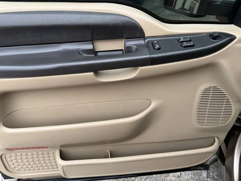 Used 2006 Ford F350 4x4 SuperCab Super Duty image 10