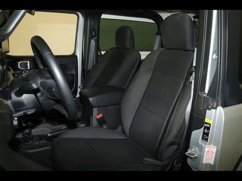 Used 2022 Jeep Wrangler Willys image 15