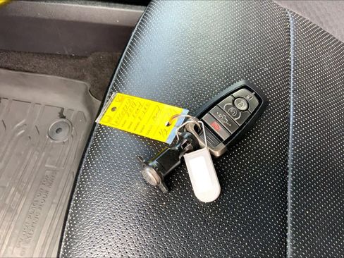 Used 2019 Ford F150 Raptor w/ Equipment Group 802A Luxury AWD/4WD image 15