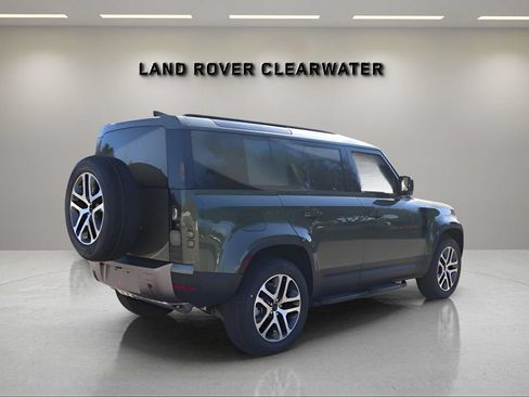 Used 2026 Land Rover Defender 110 S AWD/4WD image 5