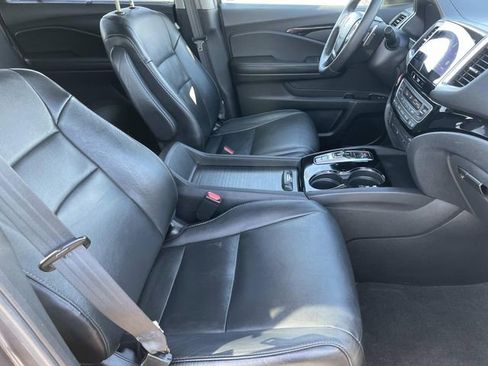 Used 2017 Honda Pilot Touring image 34