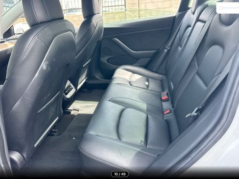 Used 2022 Tesla Model 3 Long Range AWD/4WD image 9