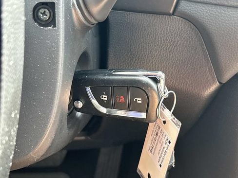 Used 2025 Toyota RAV4 LE AWD/4WD image 25