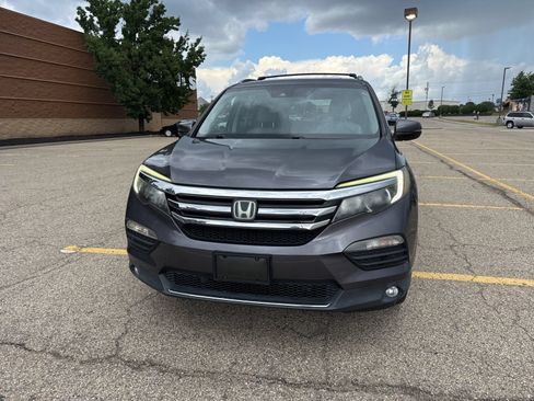 Used 2018 Honda Pilot Touring image 12