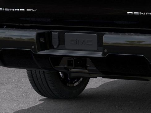 New 2025 GMC Sierra EV Denali image 14