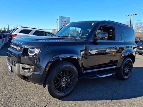 Used 2022 Land Rover Defender 90 X-Dynamic S image 6