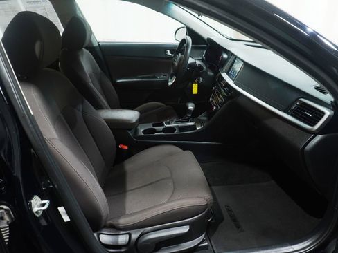 Used 2019 Kia Optima LX image 12