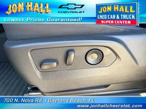 Used 2024 Chevrolet Silverado 1500 Custom Trail Boss w/ Dark Appearance Package image 20