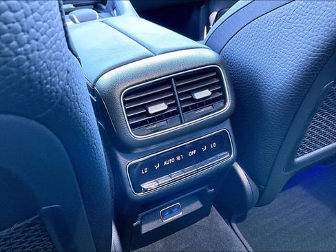 Used 2024 Mercedes-Benz GLE 580 4MATIC image 10