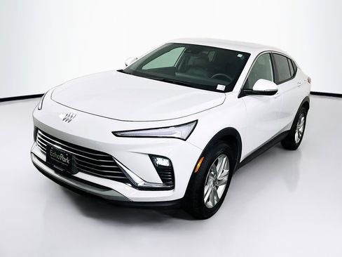 Used 2025 Buick Envista Preferred image 3