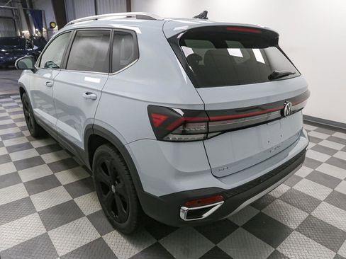 New 2026 Volkswagen Taos SEL AWD/4WD image 9