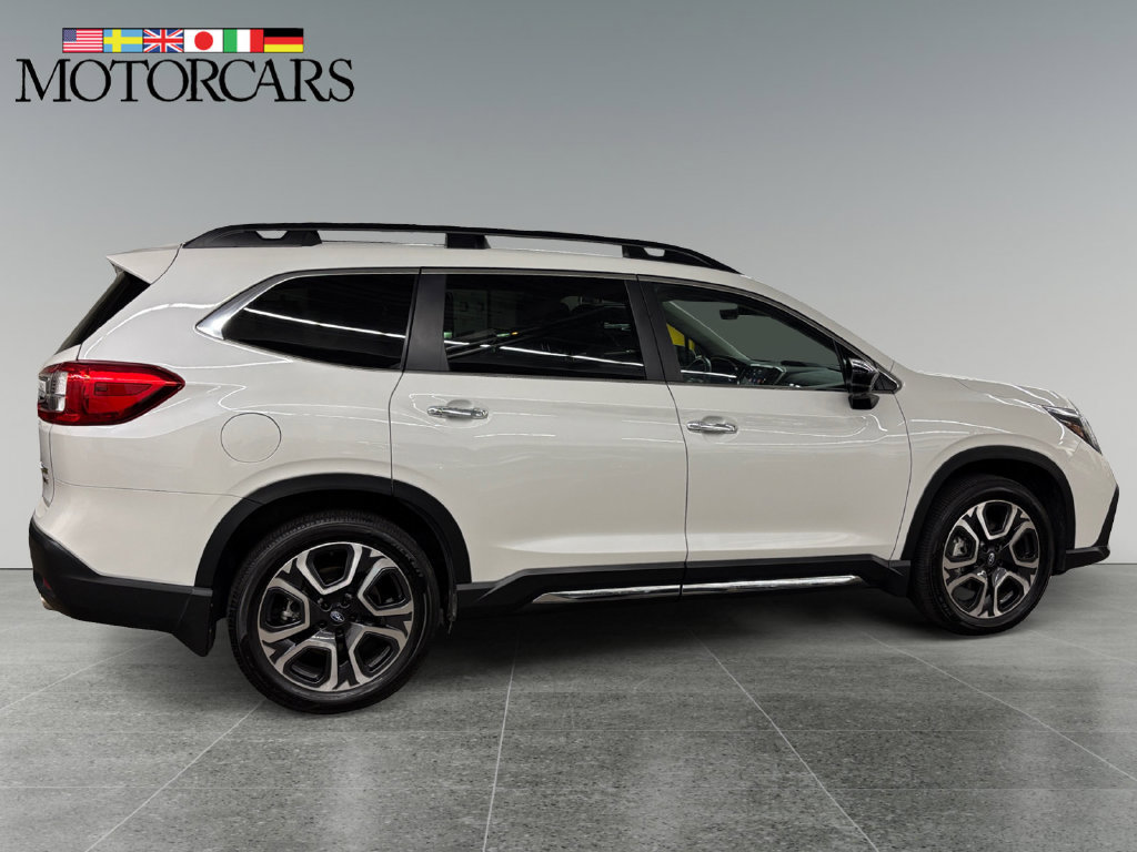 Used 2024 Subaru Ascent Touring AWD/4WD image 2