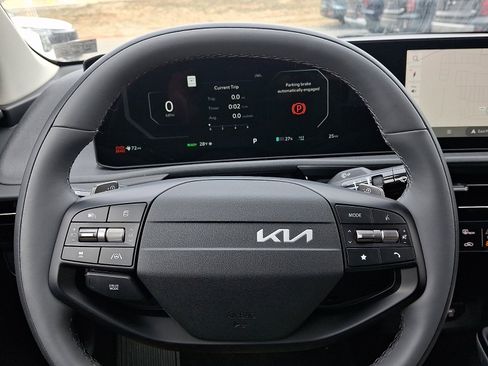 New 2025 Kia EV6 Light w/ Light LR Technology Package image 14