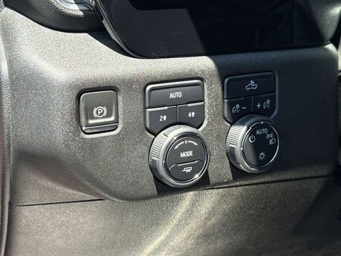 Used 2023 Chevrolet Silverado 1500 LT w/ Convenience Package II AWD/4WD image 25