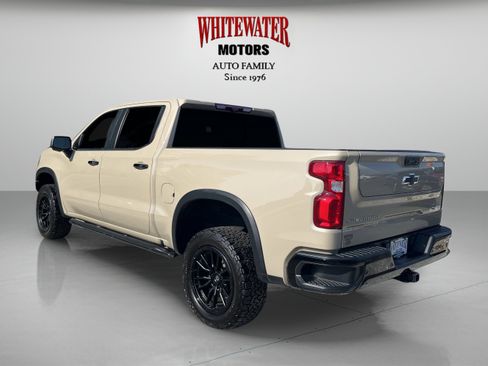 Used 2022 Chevrolet Silverado 1500 ZR2 w/ Technology Package image 3