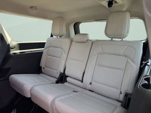 New 2026 Lincoln Navigator L Reserve AWD/4WD image 30