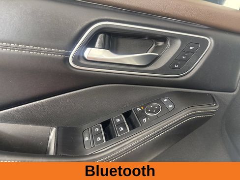 Used 2021 Nissan Rogue Platinum AWD/4WD image 12
