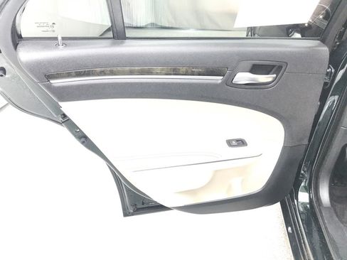 Used 2016 Chrysler 300 C w/ Safetytec Plus Group image 12