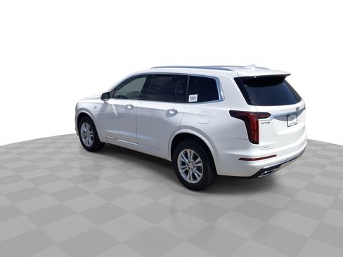 New 2025 Cadillac XT6 Luxury image 6