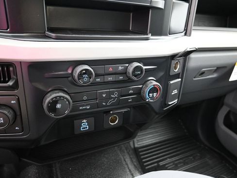 New 2026 Ford F250 XL w/ XL Chrome Package AWD/4WD image 20