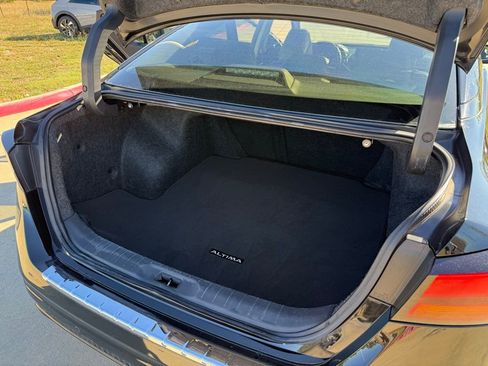 Used 2019 Nissan Altima 2.0 Edition One image 24