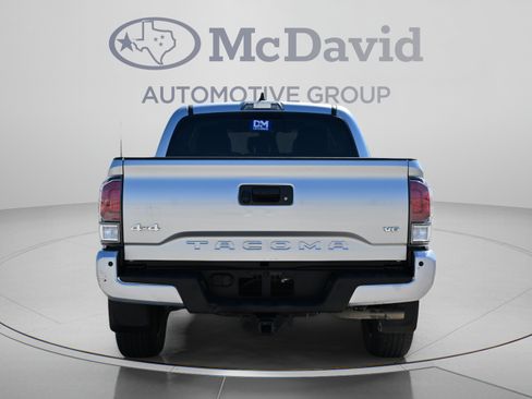 Used 2022 Toyota Tacoma Limited AWD/4WD image 5
