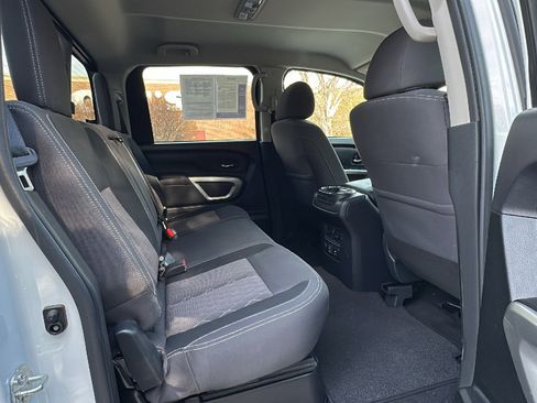 Certified 2024 Nissan Titan SV w/ SV Convenience Package image 27