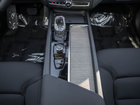 New 2026 Volvo XC60 B5 Plus w/ Protection Package Premier image 28