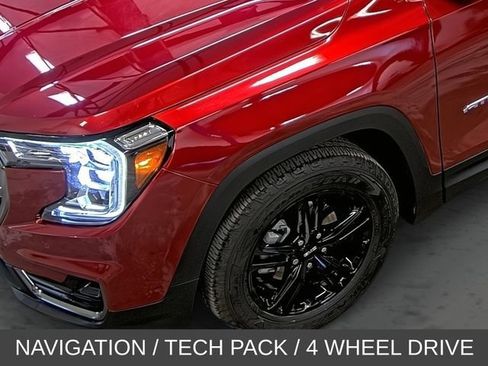Used 2024 GMC Terrain AT4 w/ Tech Package AWD/4WD image 8