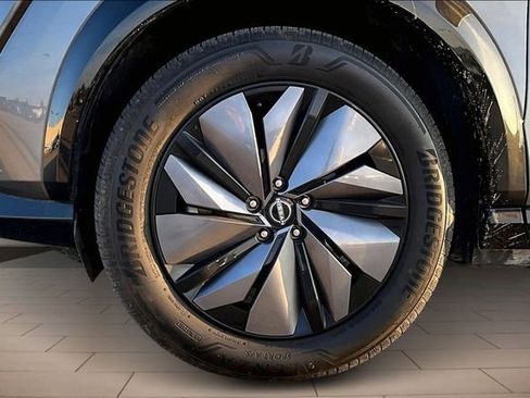 Used 2023 Nissan Ariya AWD image 9