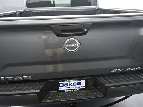 Used 2024 Nissan Titan SV w/ Accessory Utility Package image 32