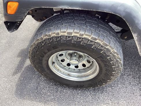 Used 2006 Jeep Wrangler X AWD/4WD image 10