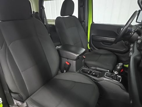 Used 2021 Jeep Wrangler Sport AWD/4WD image 14