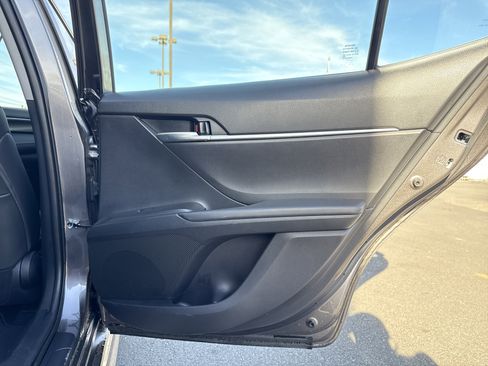 Used 2023 Toyota Camry SE image 39