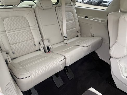 Used 2021 Lincoln Navigator Black Label image 13