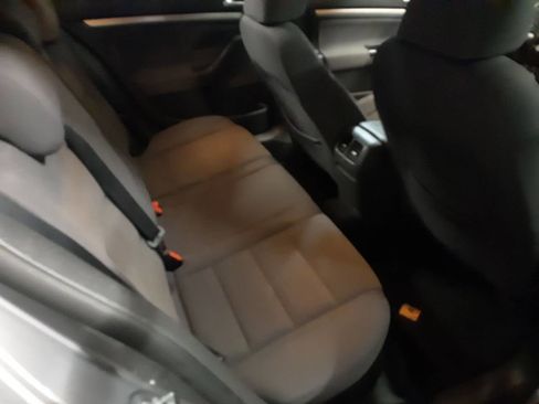 Used 2008 Volkswagen Rabbit 4-Door image 11