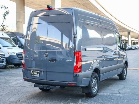 Used 2024 Mercedes-Benz Sprinter 2500 image 6