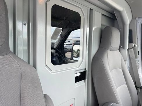 New 2027 Ford E-350 and Econoline 350 Super Duty w/ Power Equipment Group RWD image 45