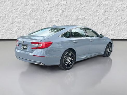 Used 2022 Honda Accord Touring image 3